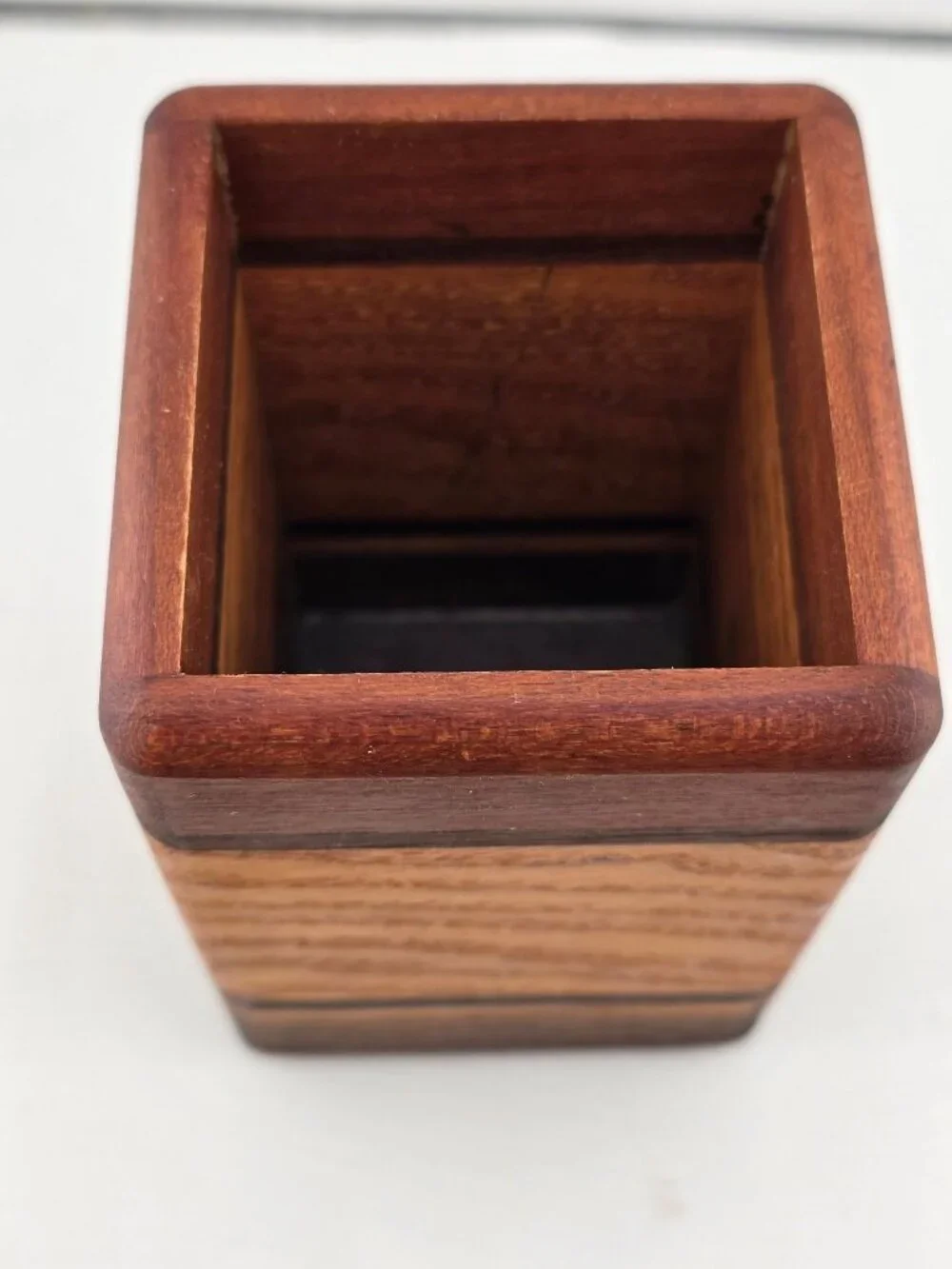 Vintage MCM Wooden Pencil Holder – Multi-Tone Mahogany & Oak – 4.5